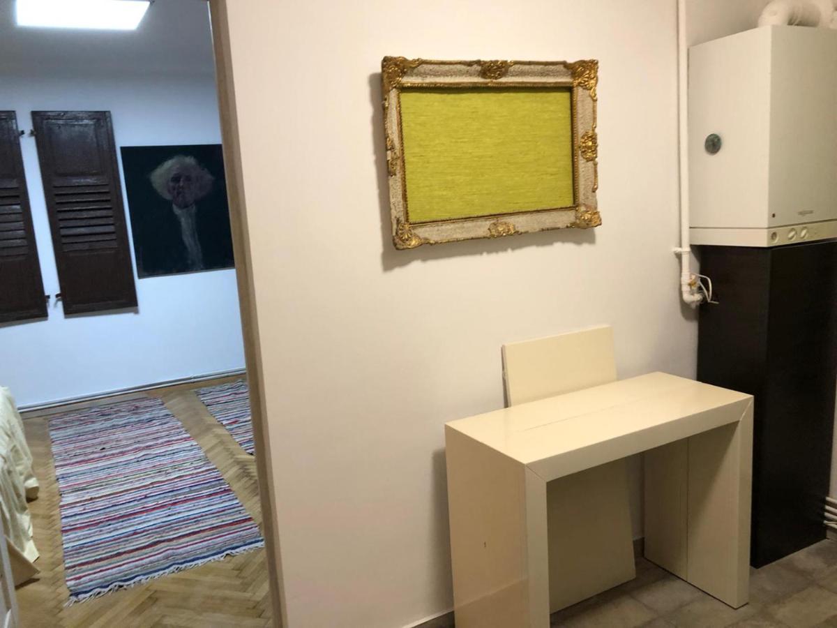 Garsoniera Centru Brasov Lägenhet Exteriör bild
