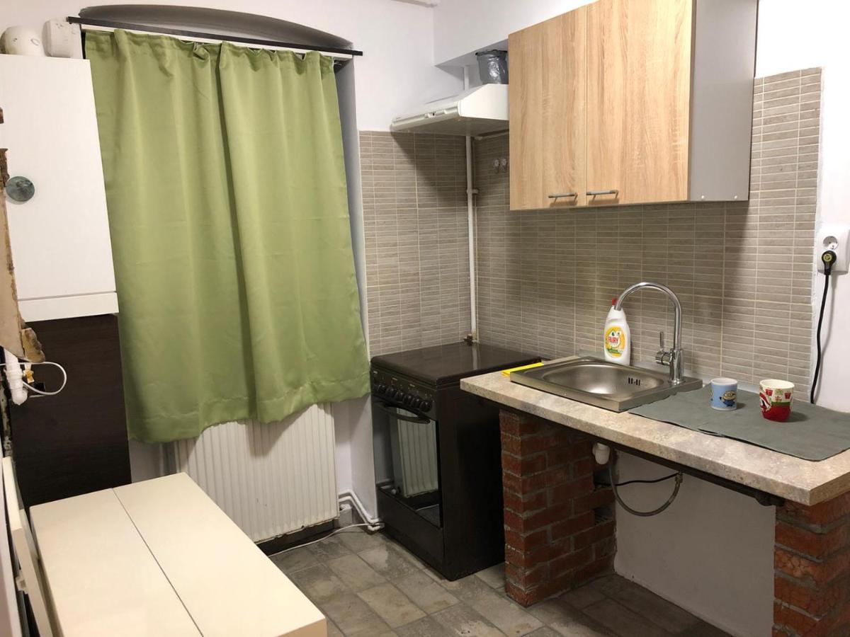 Garsoniera Centru Brasov Lägenhet Exteriör bild